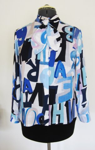Kurs Bluse mit Foularkragen
